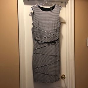 Adorable MIDI WHBM dress